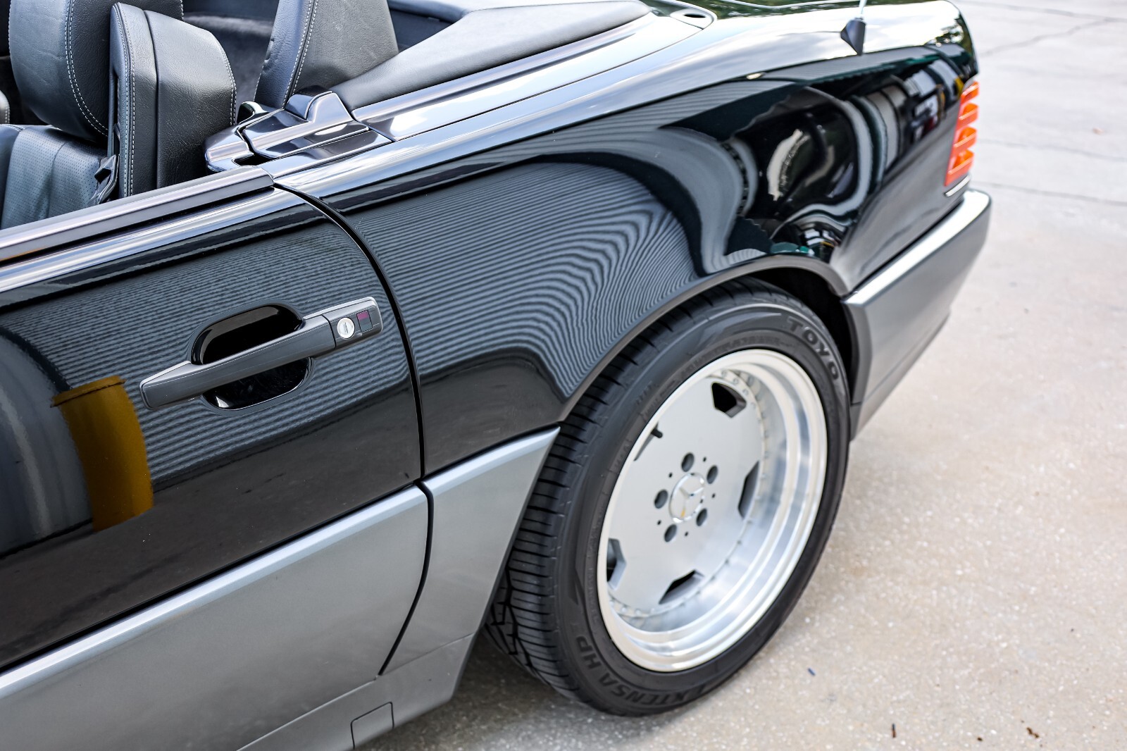 1995 Mercedes-Benz SL-Class - Picture 22 of 24