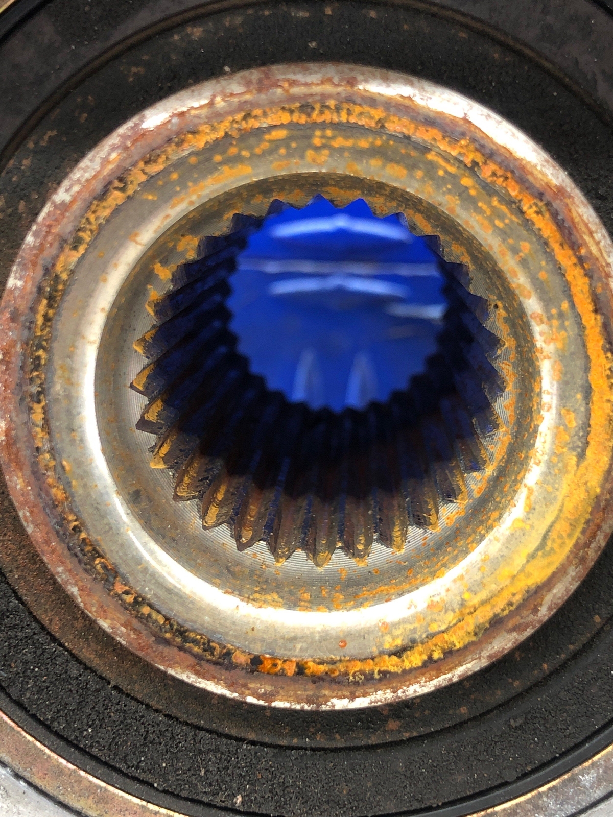2006-2018 ASTON MARTIN VANTAGE V8 REAR RIGHT SPINDLE KNUCKLE WHEEL BEARING HUB