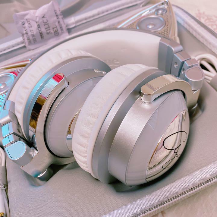 Ariana Grande Bluetoothヘッドフォン Limited Edition Ariana Grande Wireless Bluetooth Cat Ear