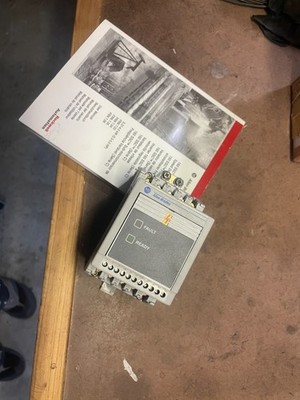Allen-Bradley 160-BA01NSF1P1 Variable Speed Drive .37KW/0.5HP 1.2A Output