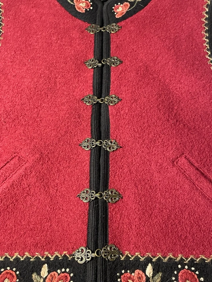 Icelandic Design Women 100% Wool Sweater Vest Medium Embroidered Nordic Boucle - Image 2 of 4