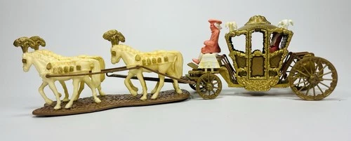 Vtg 1976 Dinky Toys Cinderella Coach Paradine England Horse Drawn Royal Carriage