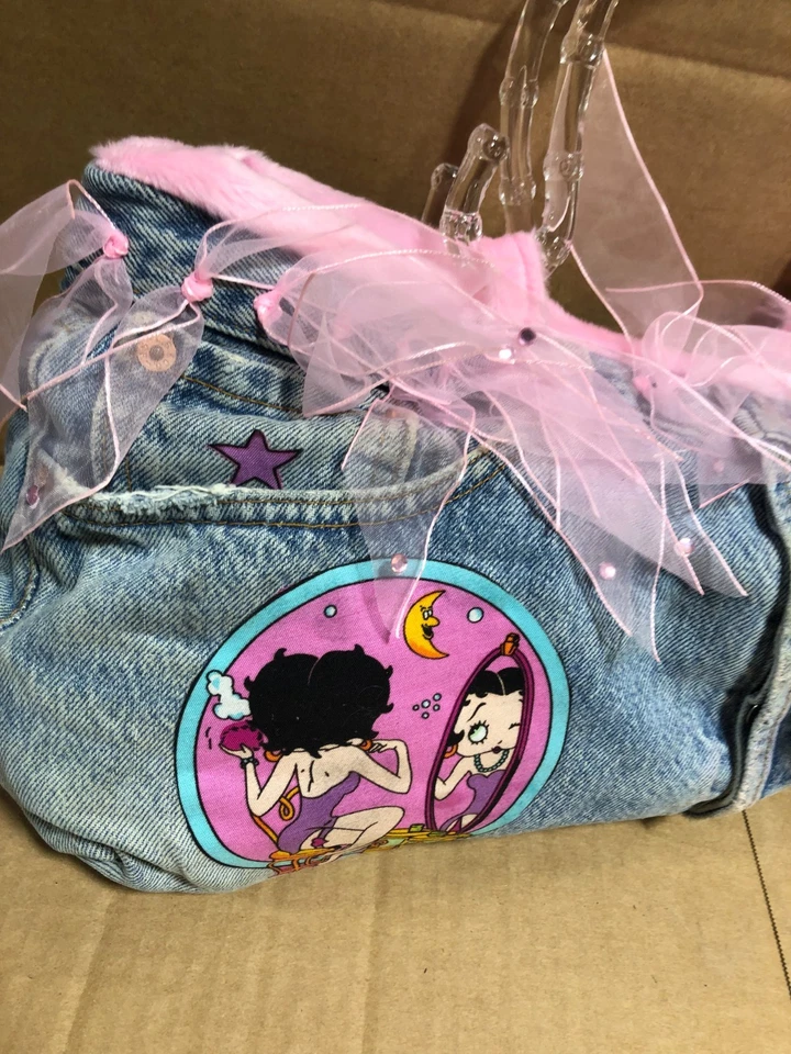 Bolso de Mano Betty Boop Denim ROSA RIBETE Y LLAVERO Foto 2 de 4