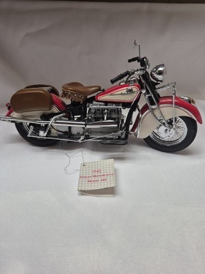 Franklin Mint 1942 Indian Motorcycle Model 442 1:10 Scale W/Case