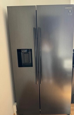 Samsung Side-by-Side Kühl-Gefrierkombi Twin Cooling Plus, Schwarz, Wasserspender