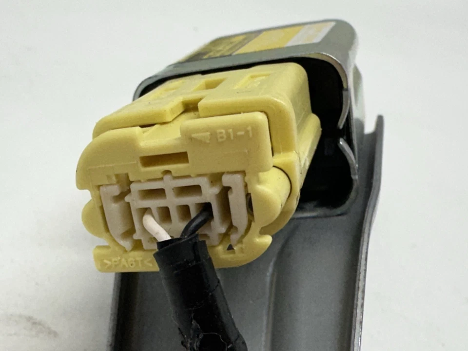 Módulo sensor trasero R4 derecho Toyota Prius T50764 2004-2009 89833-47030 OEM Foto 3 de 4