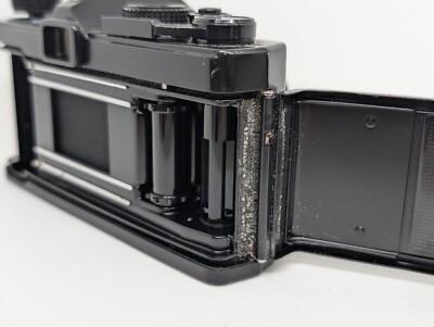 Olympus OM-1 black OM-SYSTEM F. Zuiko Auto-S 50mm 1:1.8 lens