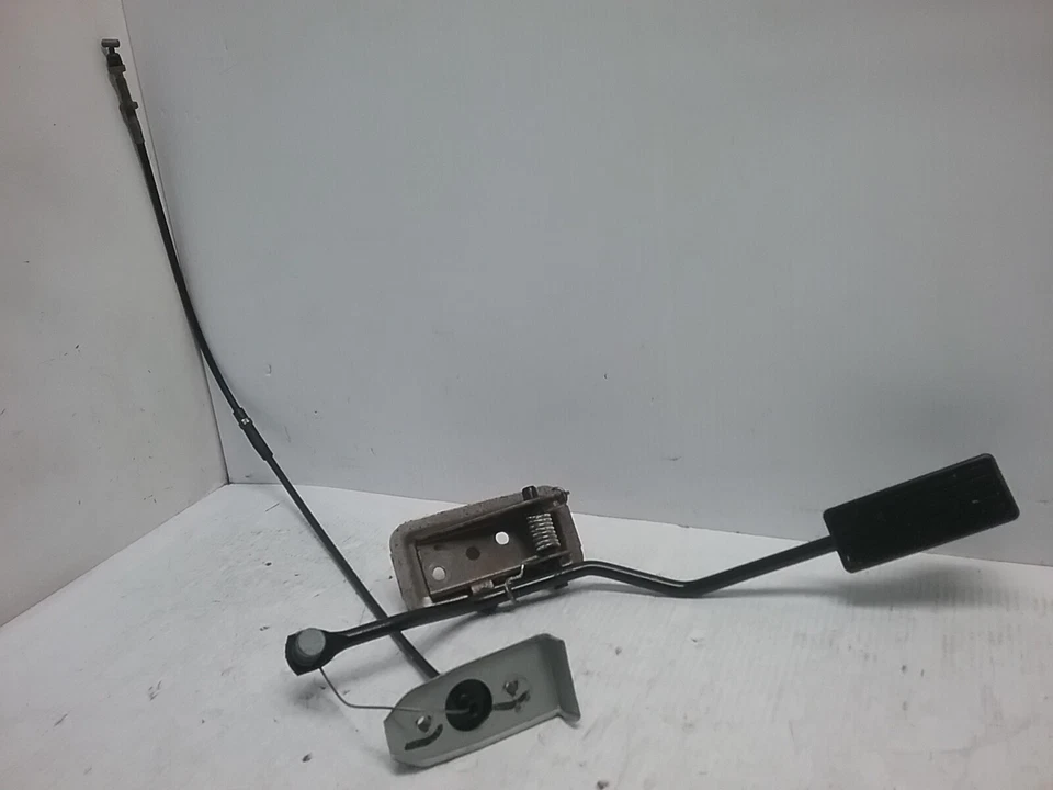 Педаль газа в сборе 1999-2004 Honda Odyssey (3,5 л 6 цилиндров) - Изображение 2 из 4