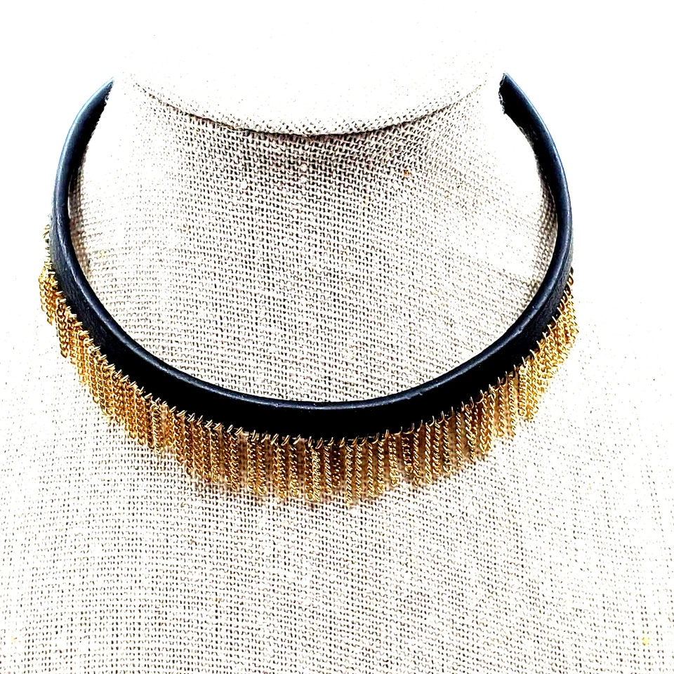 Collar Gargantilla Firmado Jessica Simpson Tono Dorado Flecos Banda Cuero Negro 11" Foto 2 de 4