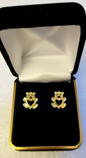 Diamond Cut Open Childrens Teddy Bear Pierced Earrings In 14kt Yellow Gold