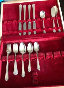 1947 rogers brothers silver spoon