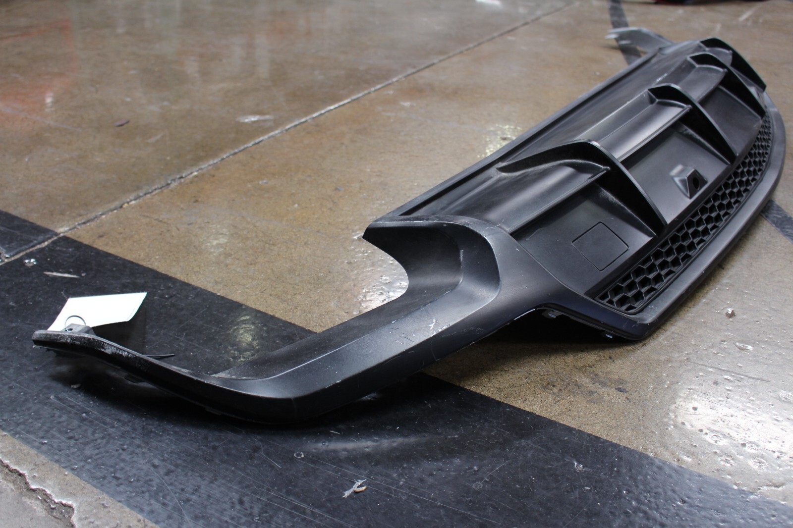 Lamborghini Urus, Rear Valance, Used, P/N 4ML807301, 4ML807568