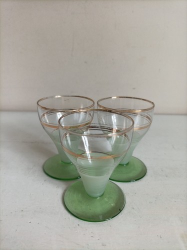 Set of 3 Vintage Sherry/Port Glasses - Picture 2 of 3