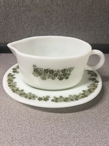 Vintage Pyrex Spring Blossom Green Gravy Boat And Dish Corning New York