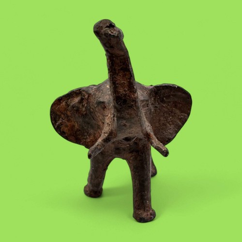 Vintage Cast Iron Elephant Statue with Raised Trunk - Picture 6 of 9