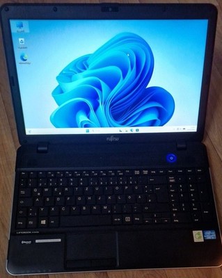   Fujitsu LIFEBOOK A512   Core i5   15,6''   8GB RAM   256GB SSD   Win 11 Pro