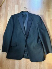 Jos. A. Bank Men s 3 piece Black Tuxedo 43R 36W