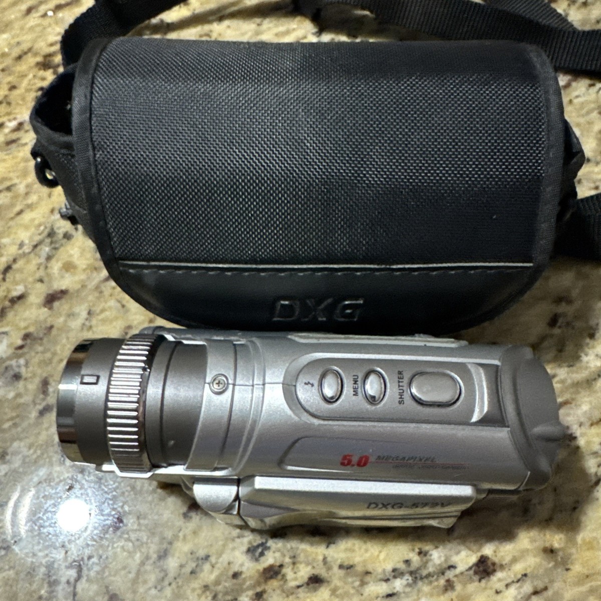 DXG 572V Digital Video Camera 5.0 Megapixel 2” High Resolution TFT