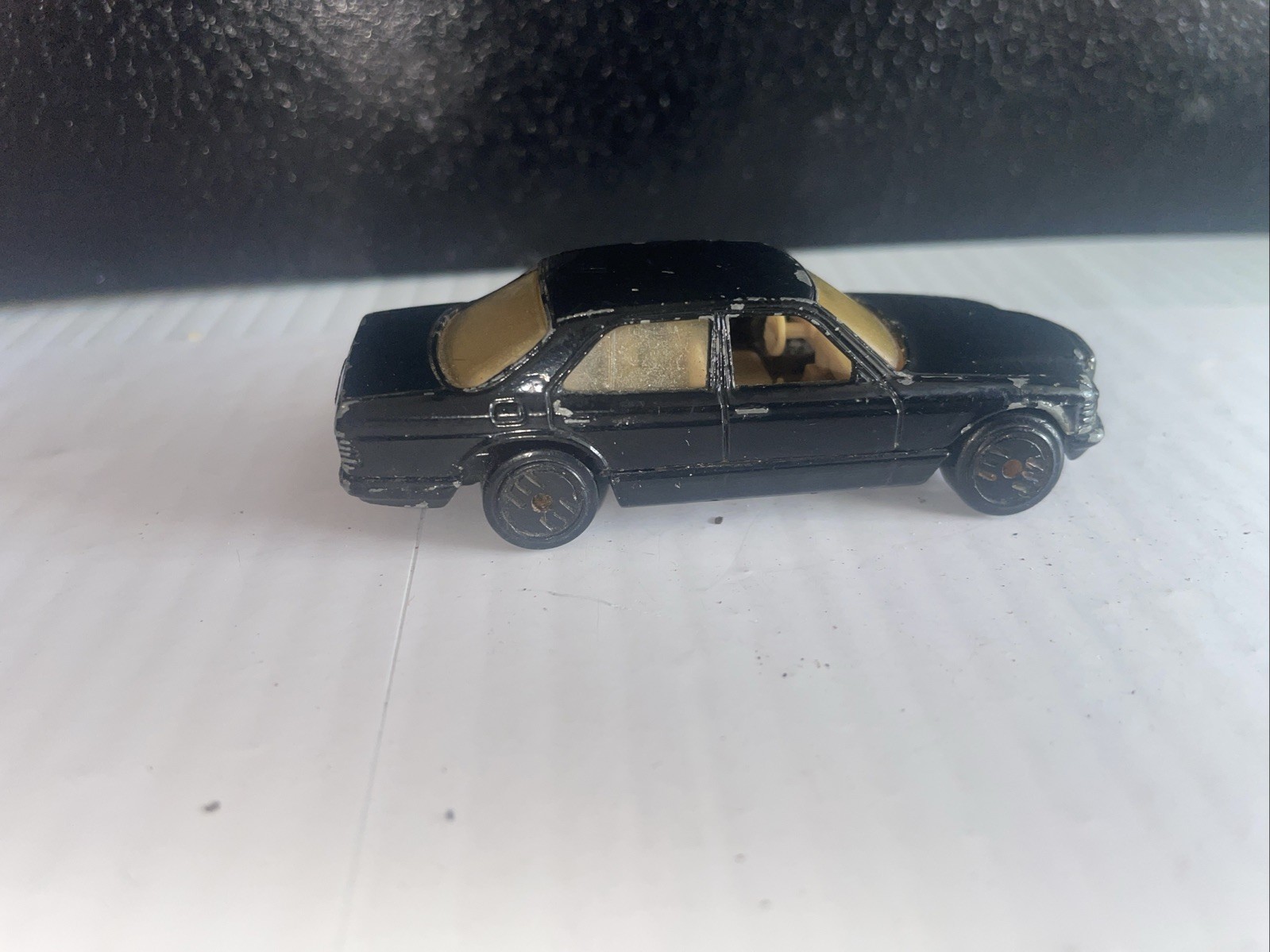 Picture 2 of 5