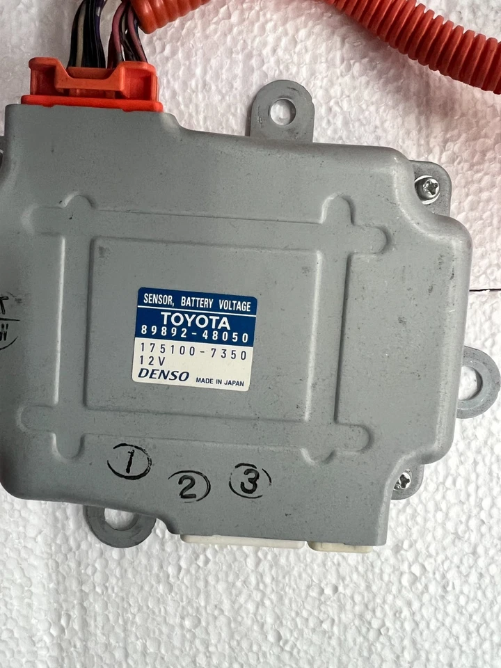 Sensor de voltaje híbrido Toyota RAV4 y cable barras de autobús nuevas incluidas 2016-18 Foto 2 de 2