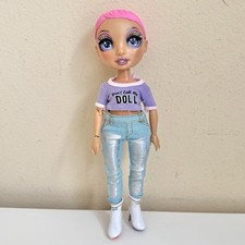 Rainbow High Fashion Studio Avery Styles Doll Pink Molded Hair Ball Jointed Boot