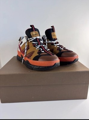 Burberry men sneaker UNION ORANGE Men s US 9.5/ EUR 42.5 damage shown in picture