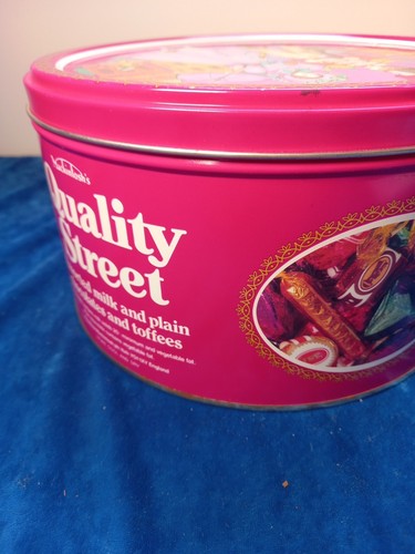 Vintage Mackintosh’s Quality Street Tin 1970s Large & Deep 5lb Size VGC - Picture 4 of 7