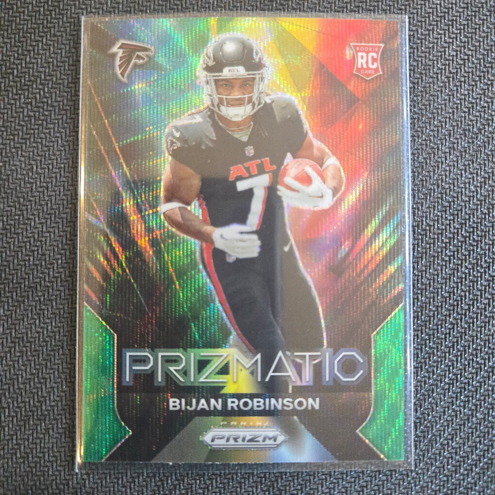 2023 Panini Prizm - Rookie Bijan Robinson Prizmatic Green Wave #19 (RC)