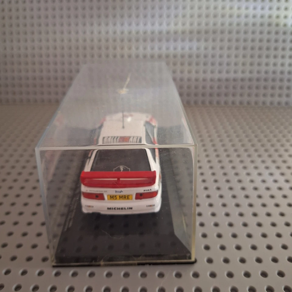 DeAgostini #25 - Mitsubishi Lancer EVO III 1000 Lakes Rally 1996 T.Makinen 1/43 - Image 4 of 4