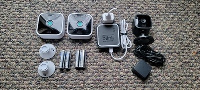 Blink Indoor cam, Mini cam, Sync modual 2   Wireless smart security camera kit