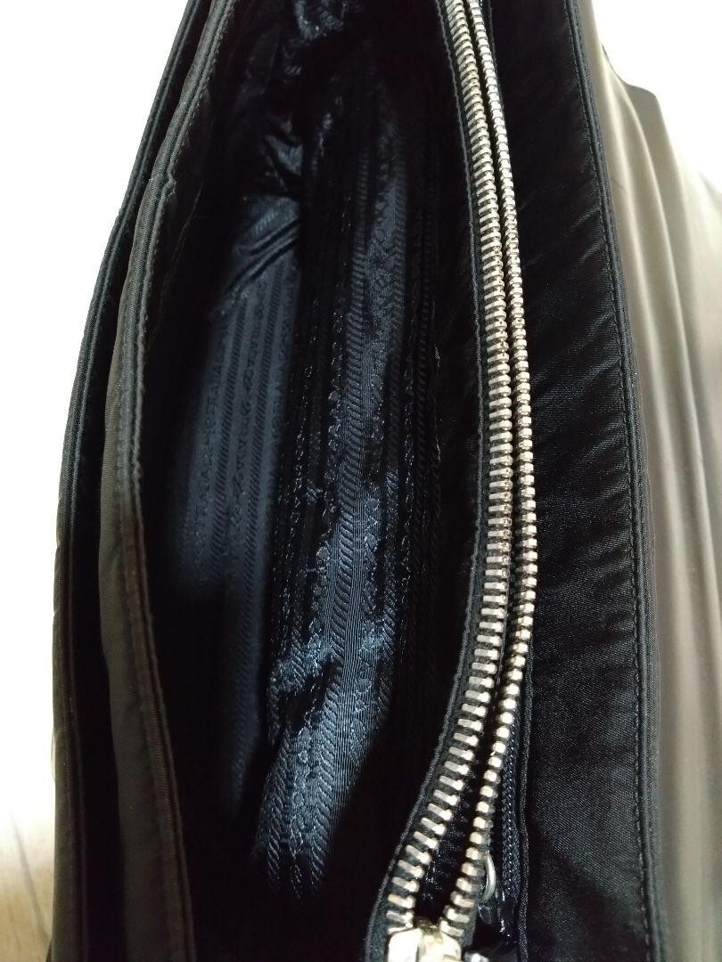 PRADA Business Bag Black Leather and nylon Zippered pocket PRADA Business Bag Black Leather and nylon Zippered pocket