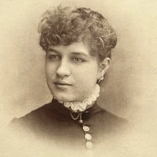 Antique Cabinet Card Photograph Beautiful Enchanting Young Woman Kalamazoo MI