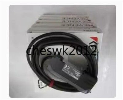 1PCS NEW IN BOX KEYENCE digital fiber amplifier FS-V20