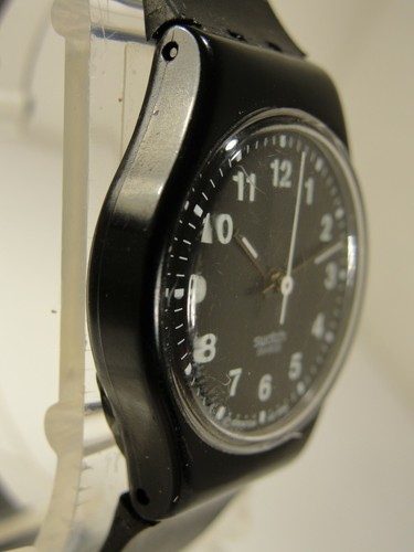 RELOJ SWATCH CUARZO SEÑORA, AG 1998 EN ESFERA, 5755 EN LA PARTE POSTERIOR, BUEN ESTADO - Imagen 3 de 4