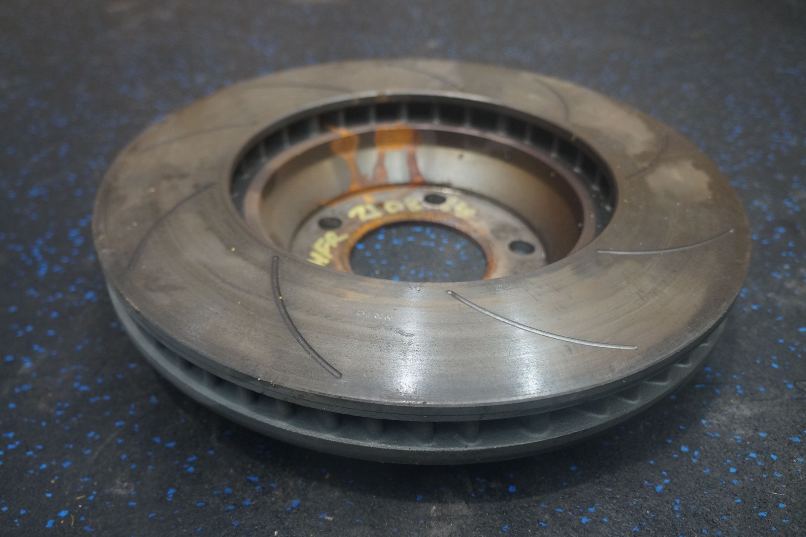 Porsche 911 GT3 2004 FRONT+LEFT Brake disc