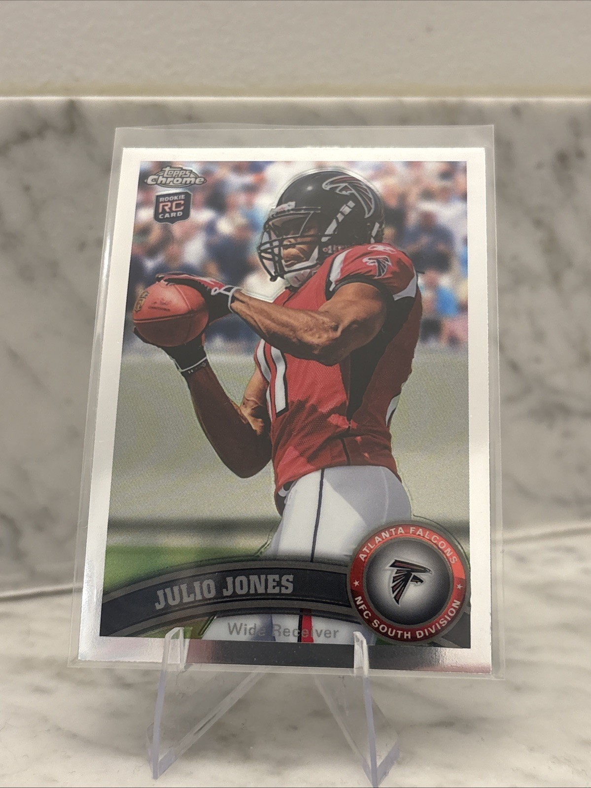 2011 Topps Chrome - Julio Jones #131 Ball at chest (RC)