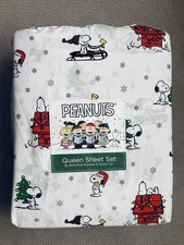 New Peanuts Christmas Holiday Queen Sheet Set Snoopy Woodstock Sledding Comics