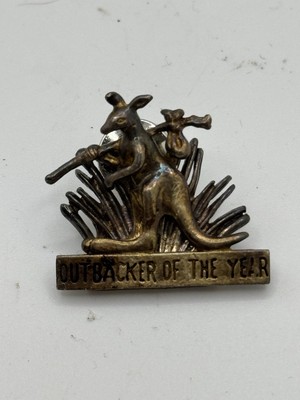 RARE! Outback Steakhouse Bronze Kangaroo ''Outbacker Of The Year'' Lapel Pin