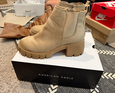 American Eagle Women's Beige Suede Chelsea Ankle Boots Round Toe Zip Lug Sole