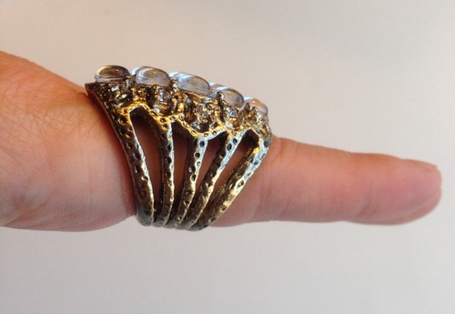 Sweet Honeycomb Pearl Ring - Picture 6 of 6