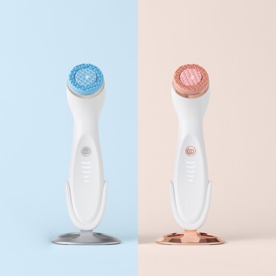 NU SKIN Lumispa IO Device with Magnetic Charger Cleanser Included