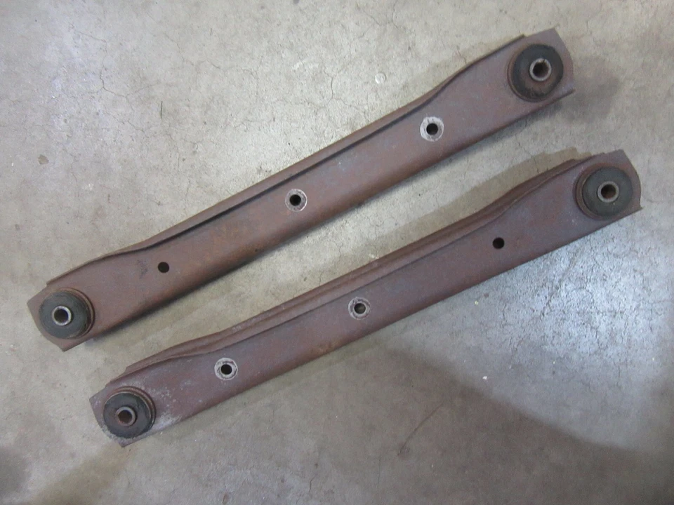 Oldsmobile Cutlass Calais 1978-1984 brazo de control inferior trasero piezas de suspensión Foto 4 de 4