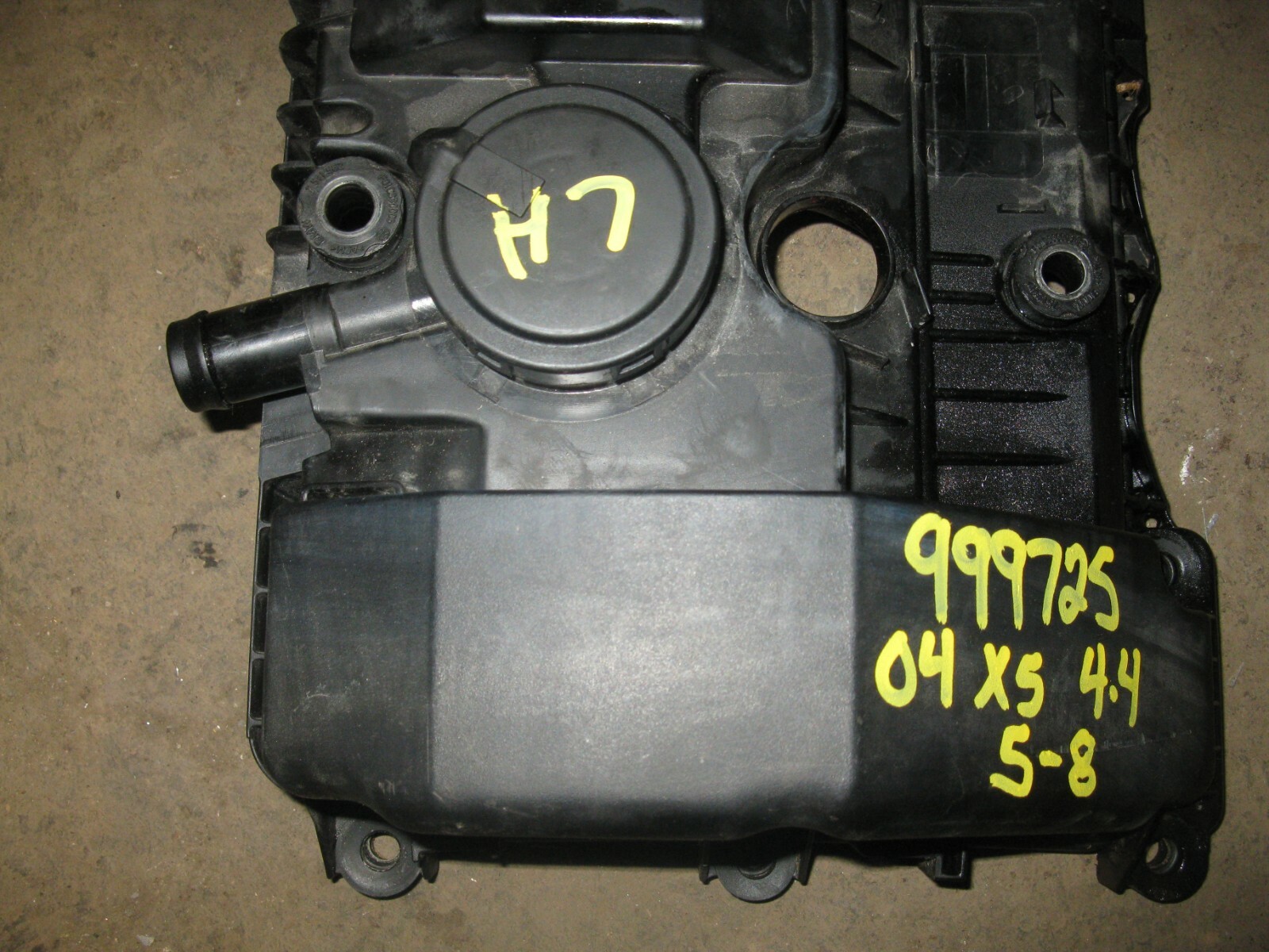 20042006 BMW X5 4.4L 4.8L V8 GAS DOHC ENGINE UPPER VALVE COVER W/O CAP