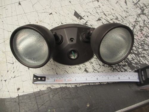 Used! As-Is only Hampton BRONZE create a light Outdoor Security Floodlight L-975 - Picture 11 of 11