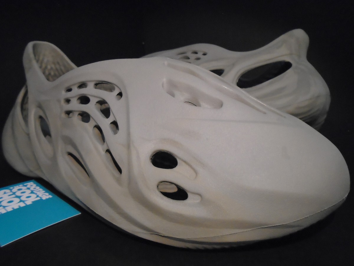 kanye yeezy foam runner