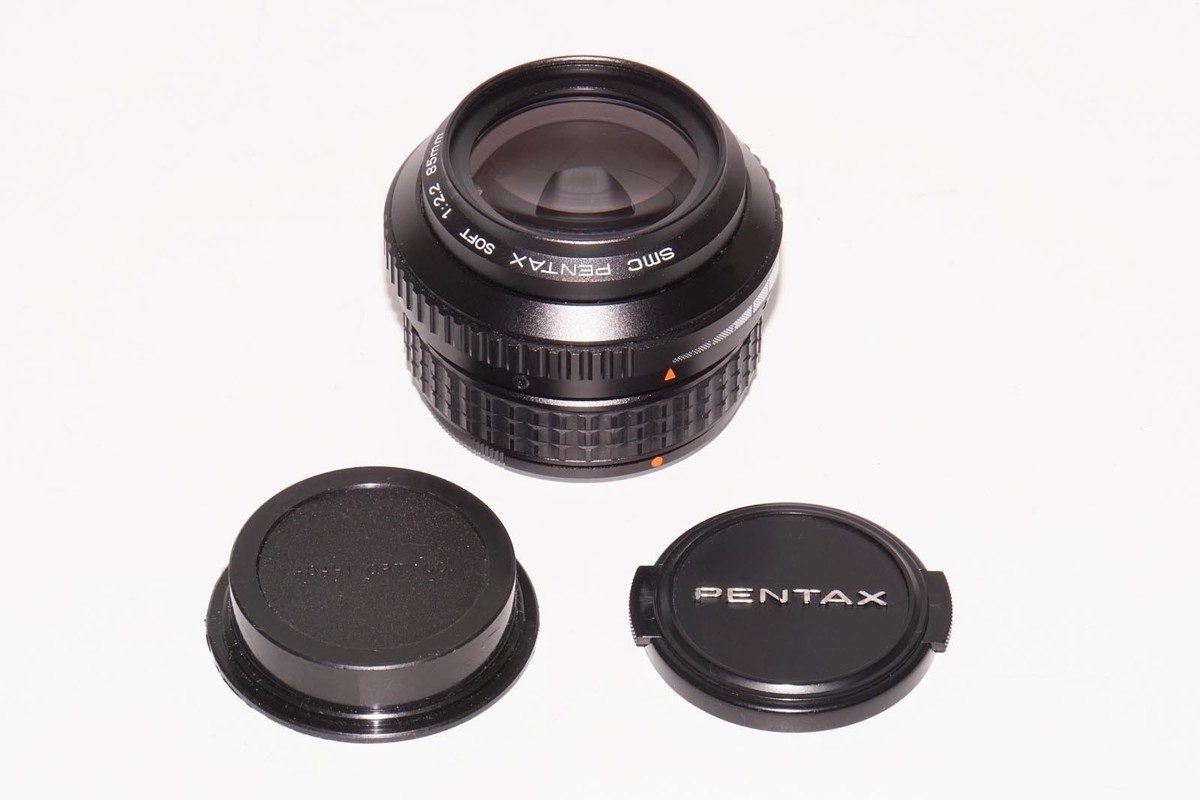 Near Mint SMC Pentax Soft 85mm f/2.2 Portrait Lens for K Mount LX