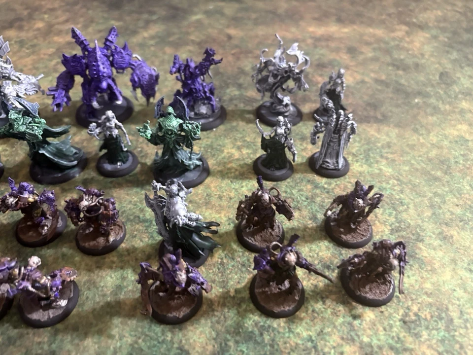 Warmachine: Cryx - Lote Ejército Necrofactorio, Expansión Núcleo + Arrancador de Comando Foto 3 de 4