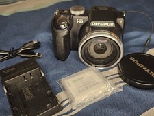 OLYMPUS Super Zoom Camera 14MP 26x Optical Zoom SP-720UZ w/charger battery