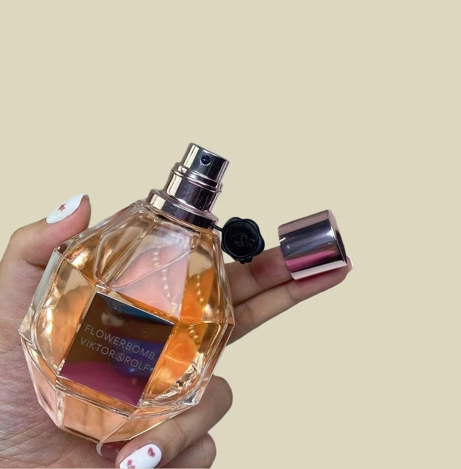 Flowerbomb от Viktor & Rolf 3,4 унции 100 мл парфюмированная вода совершенно новый запечатанный в коробке - Изображение 4 из 4