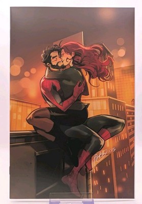 ULTIMATE SPIDER-MAN #15 Unknown Comic Mirka Andolfo Exclusive Virgin Variant